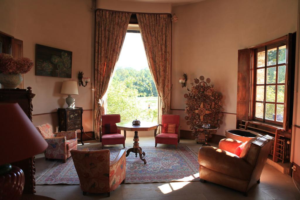 Saint Cyr-sous-Dourdan 르 로지스 다르니에르 B&B 외부 사진