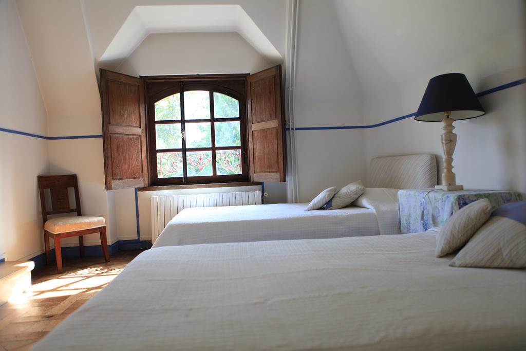 Saint Cyr-sous-Dourdan 르 로지스 다르니에르 B&B 외부 사진